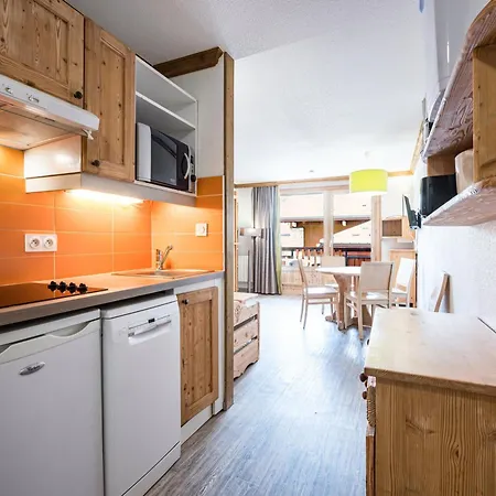 Apartment Confortable Au Centre-ville Avec Balcon - Fr-1-518-145