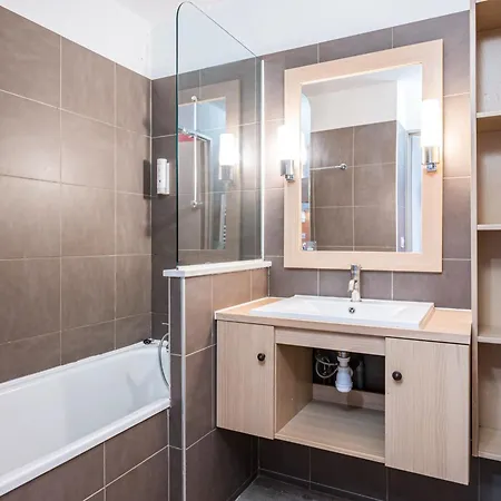 Confortable Au Centre-ville Avec Balcon - Fr-1-518-145 Appartement
