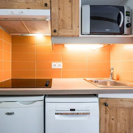 Apartment Confortable Au Centre-ville Avec Balcon - Fr-1-518-145